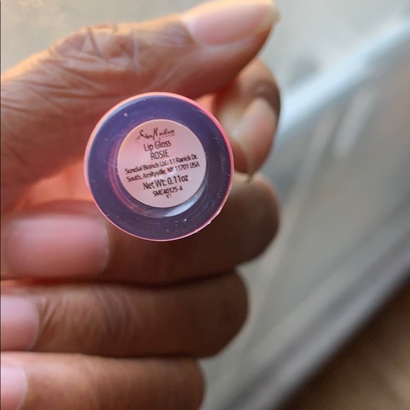 Shea Moisture Lip Gloss Rosie - Picture 3 of 3